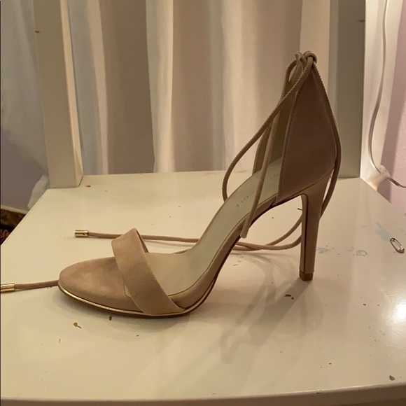 Kenneth Cole Heels - Picture 3 of 5